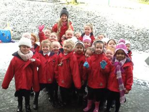 Primary 1 Have Fun in the Snow